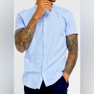 Hollister short sleeve triangle print muscle fit shirt in blue